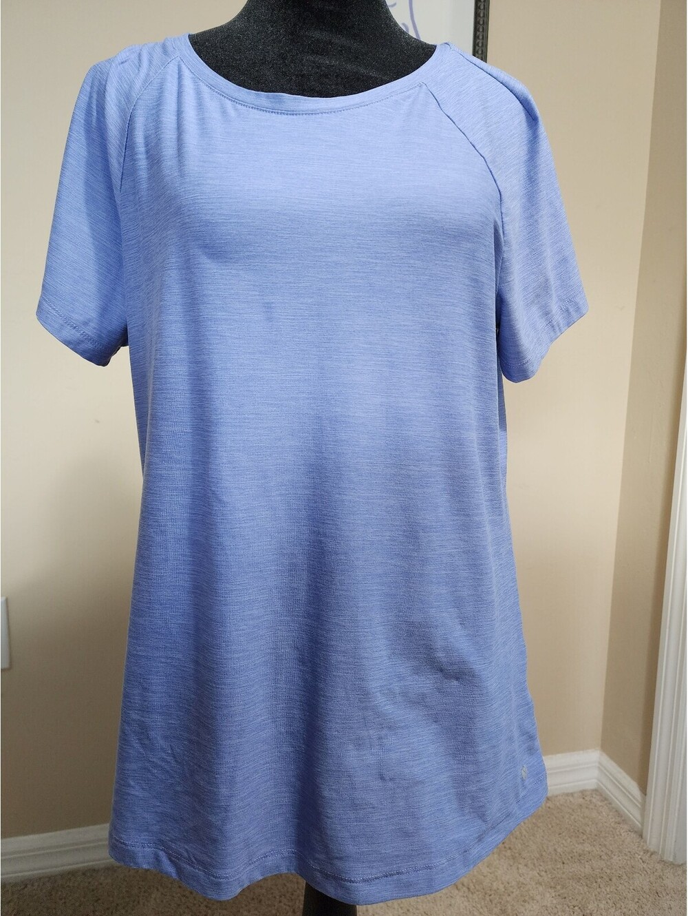 Layer 8 Light Blue Short Sleeve Athletic Top Size Large